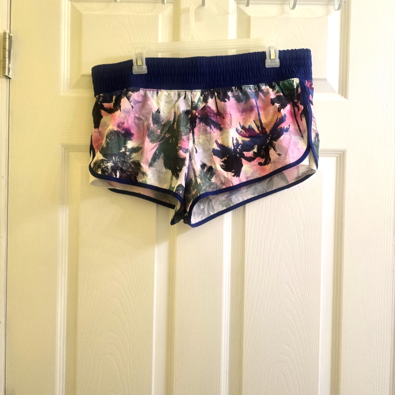 Sonoma Palm Tree Colorful Dolphin Shorts Junior PreOwned Xl Like New
